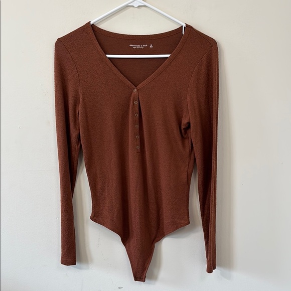 Abercrombie & Fitch Tops - Abercrombie & Fitch Brown Long Sleeve Bodysuit
